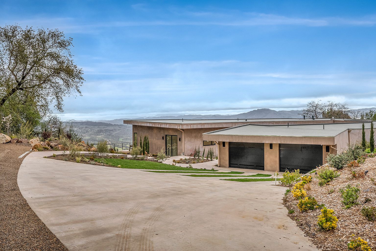 6560 Sonoma Mountain Rd photo 4