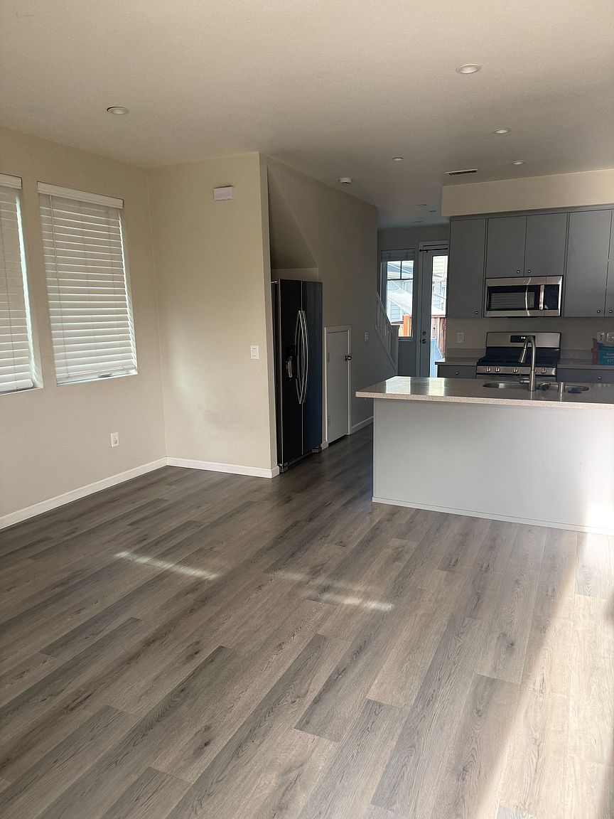 446 Pueblo Bonito Pl photo 2