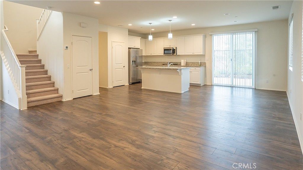 42688 Azure St photo 4