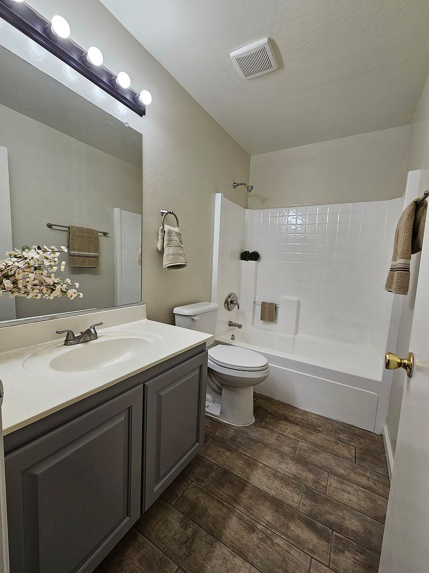 12127 W Columbine Dr photo 5