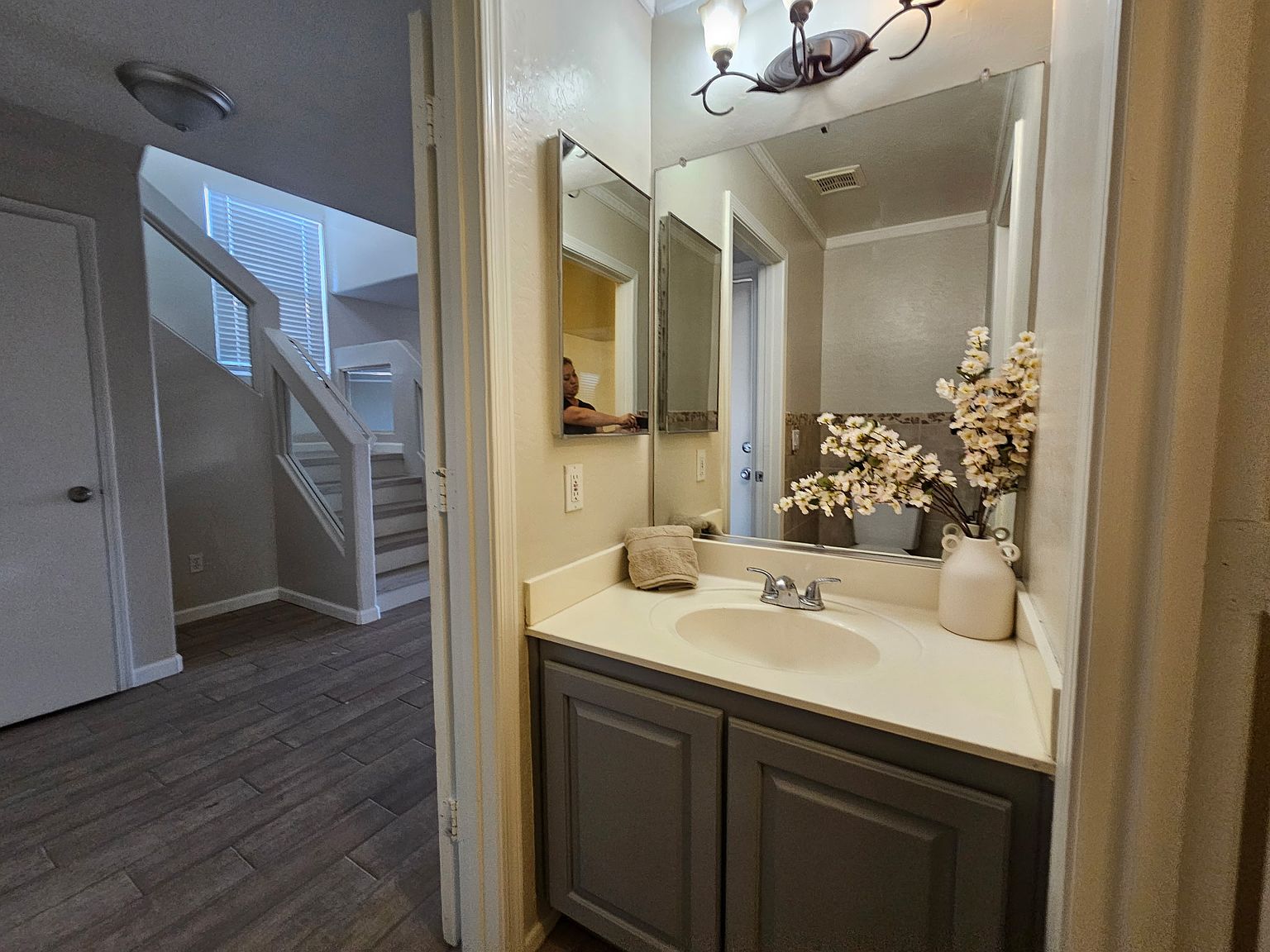 12127 W Columbine Dr photo 4