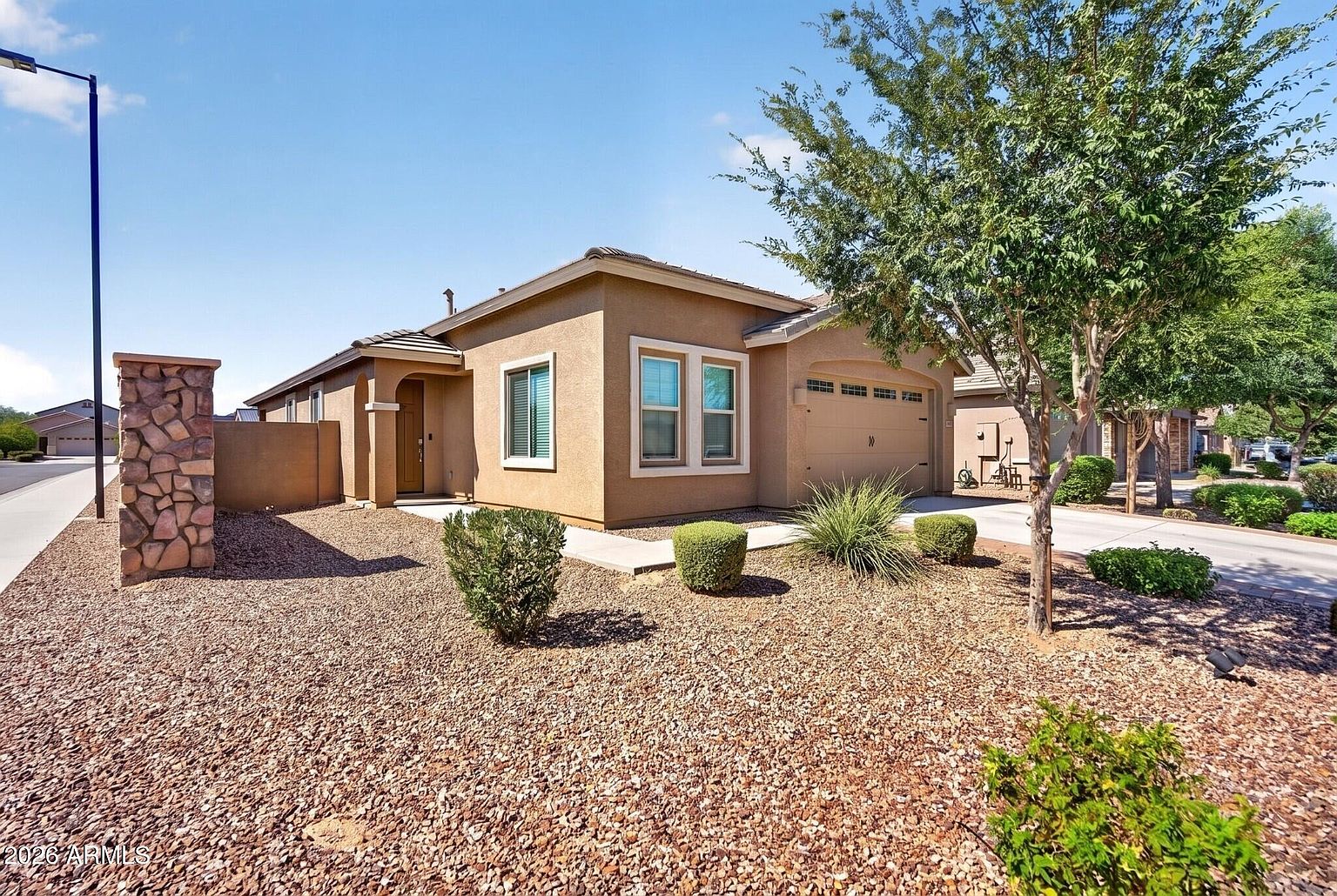 261 W Pinnacle Ridge Dr photo 2