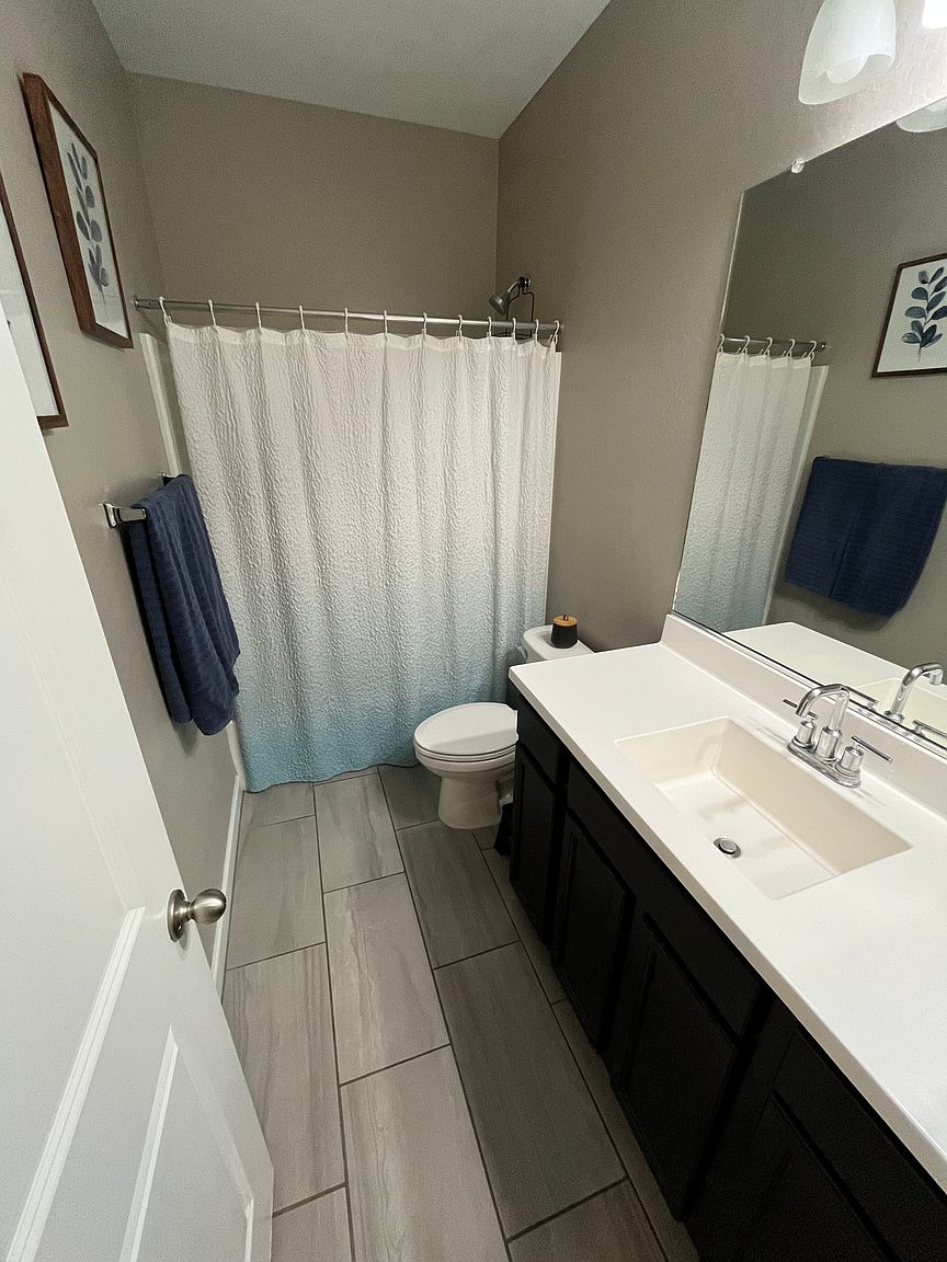 8530 W Millerton Way photo 5