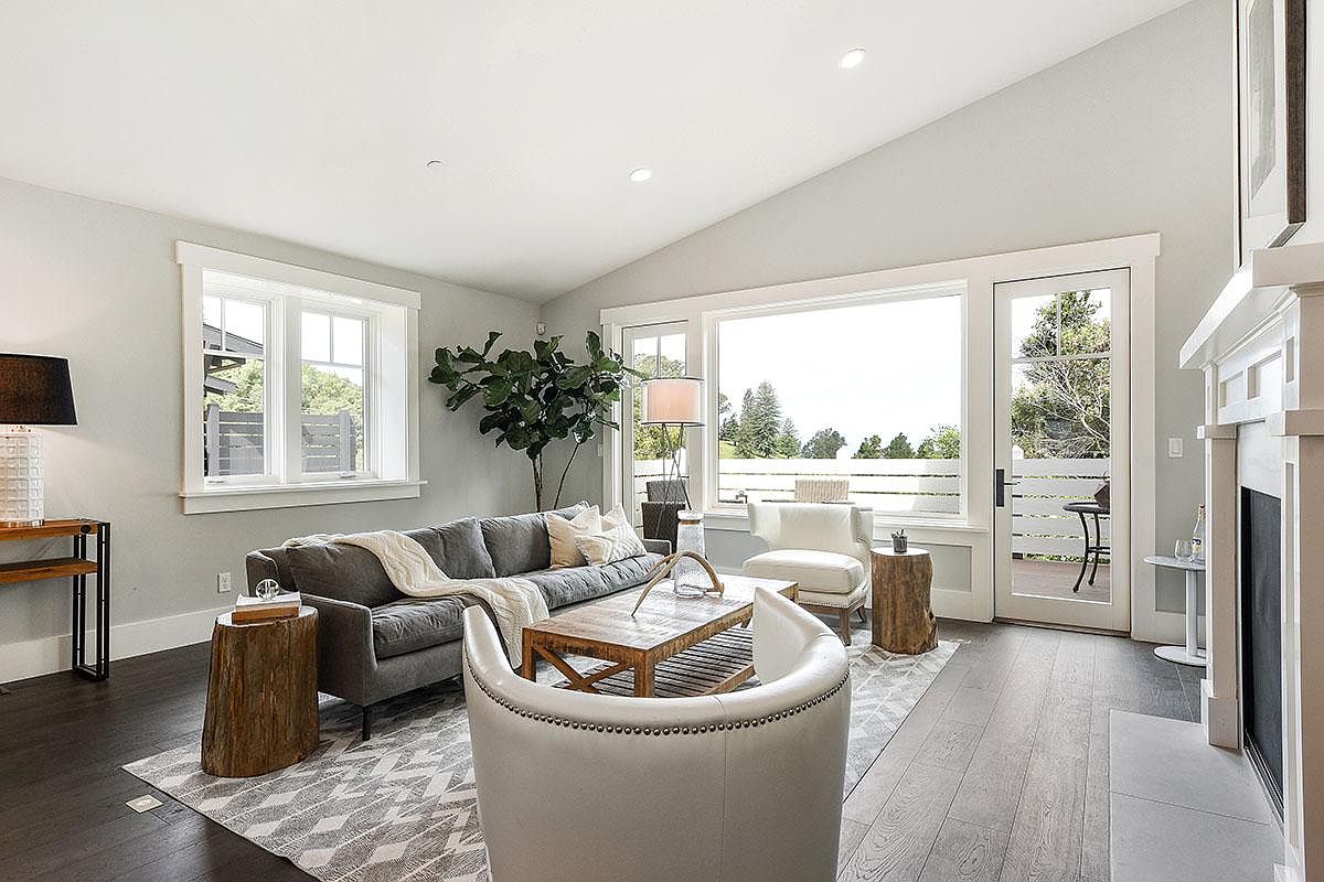 22 Emery Ln photo 3