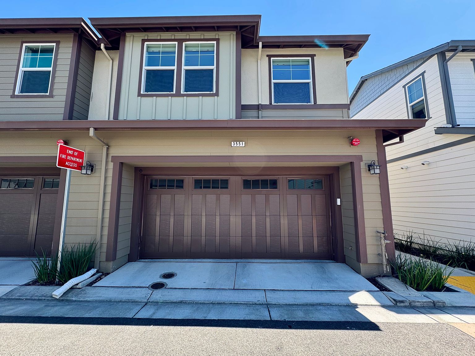 3551 Teeling Way photo 2