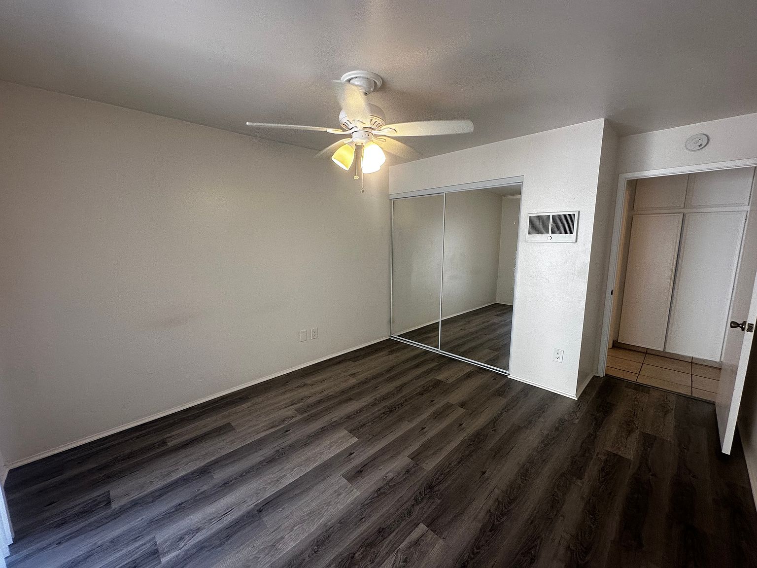8850 Olive Ln photo 4