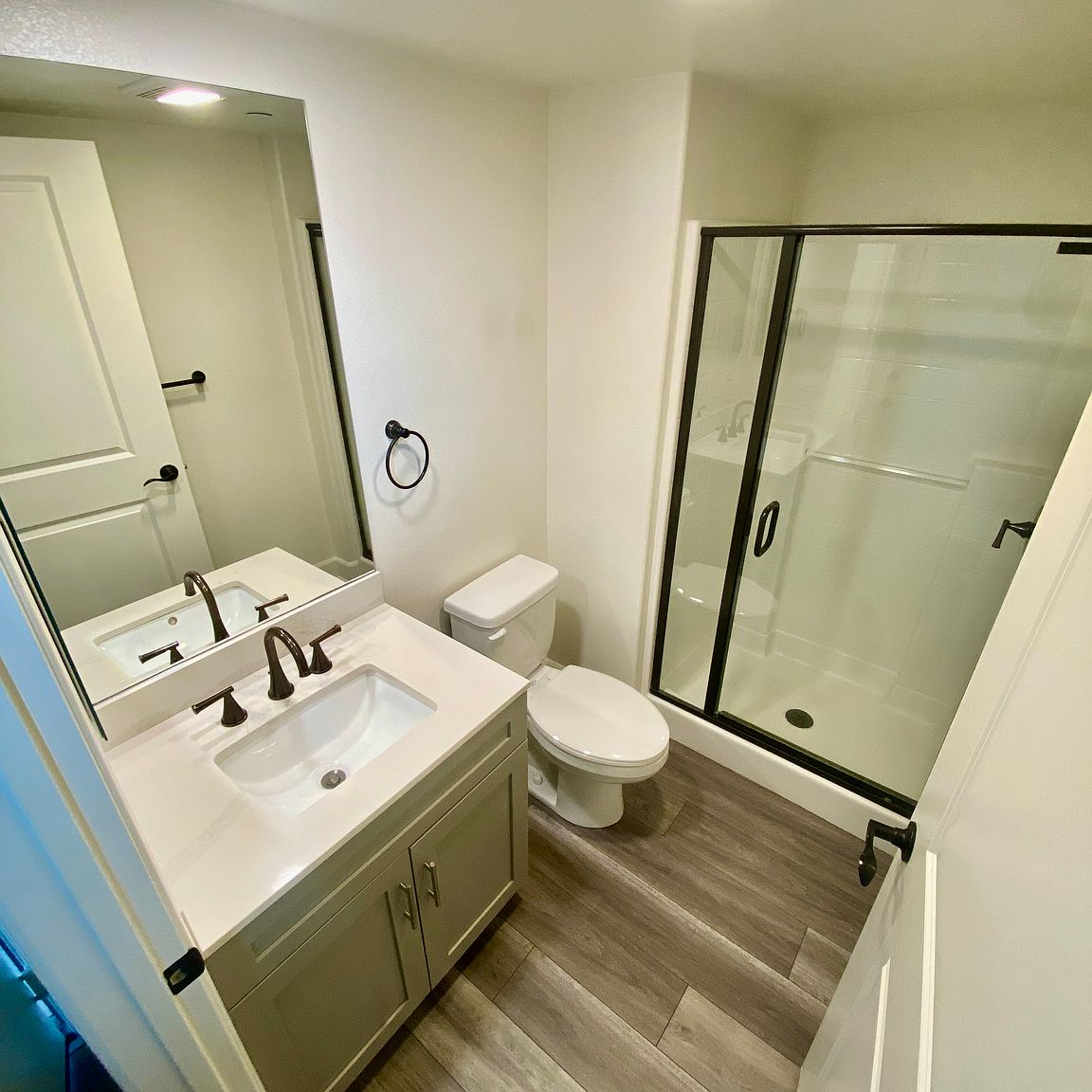 808 Ada St photo 5