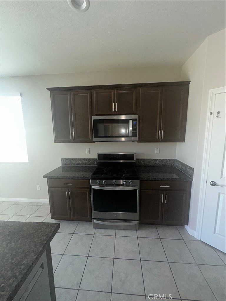 30596 Astoria Ln photo 3