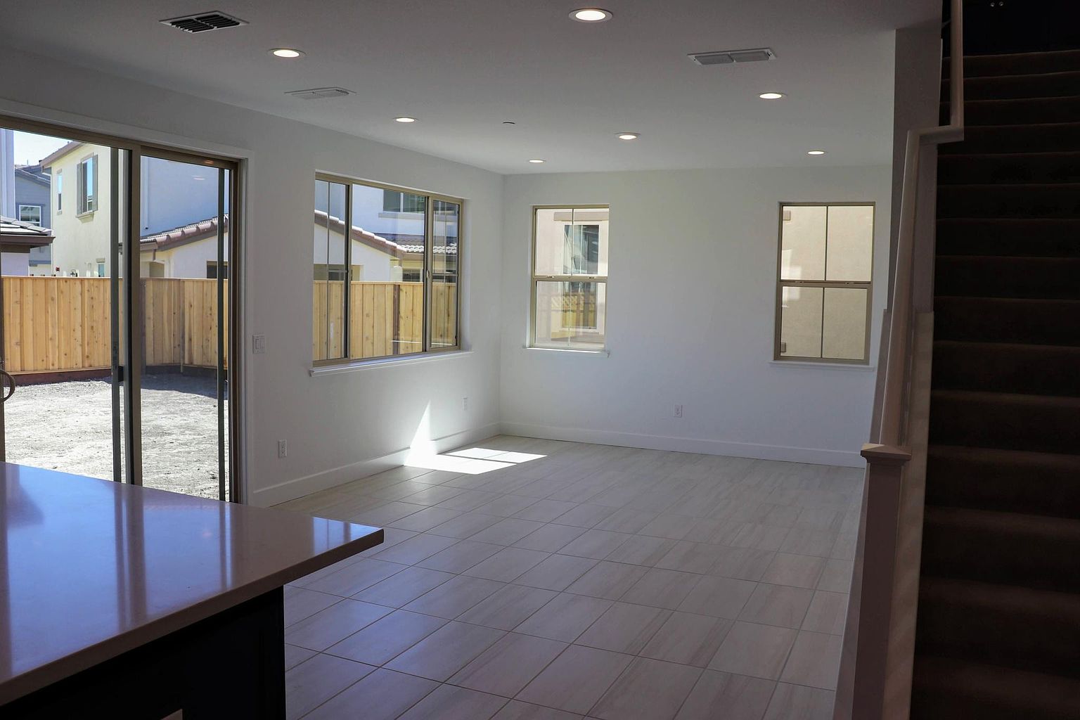 1260 S Hollyhock Dr photo 4
