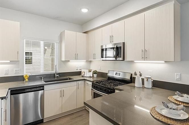 4460 Ocean View Blvd photo 4