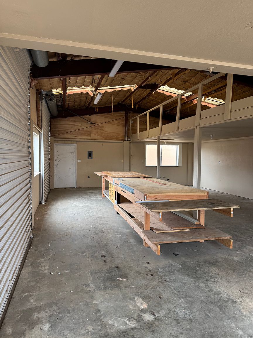 135 Las Animas Ave photo 3