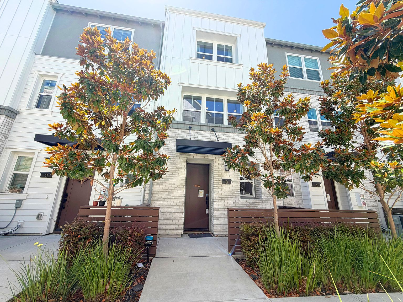 Centrally Located Santa Clara Townhouse photo 3