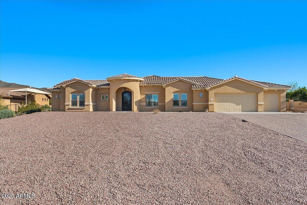 3117 N 77th St Mesa, AZ 85207 photo 2