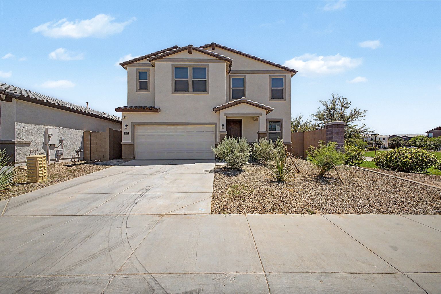 5737 W Getty Dr photo 3