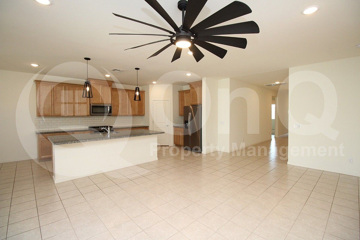 12330 W Northview Ave photo 3