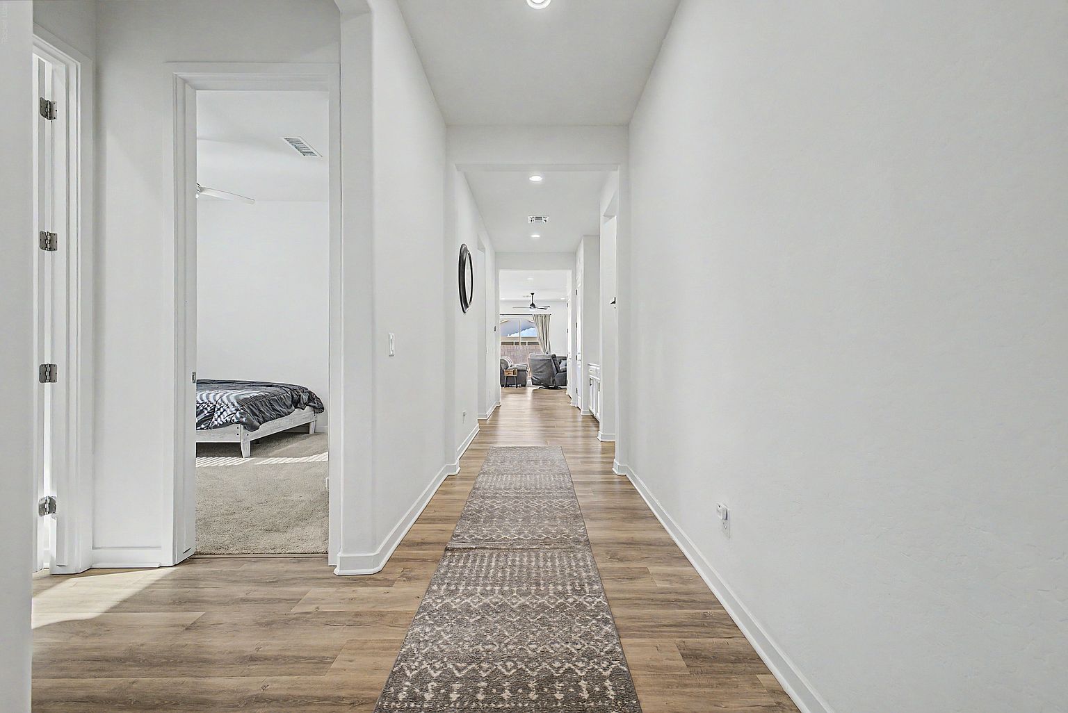 10112 E Trent Ave photo 5