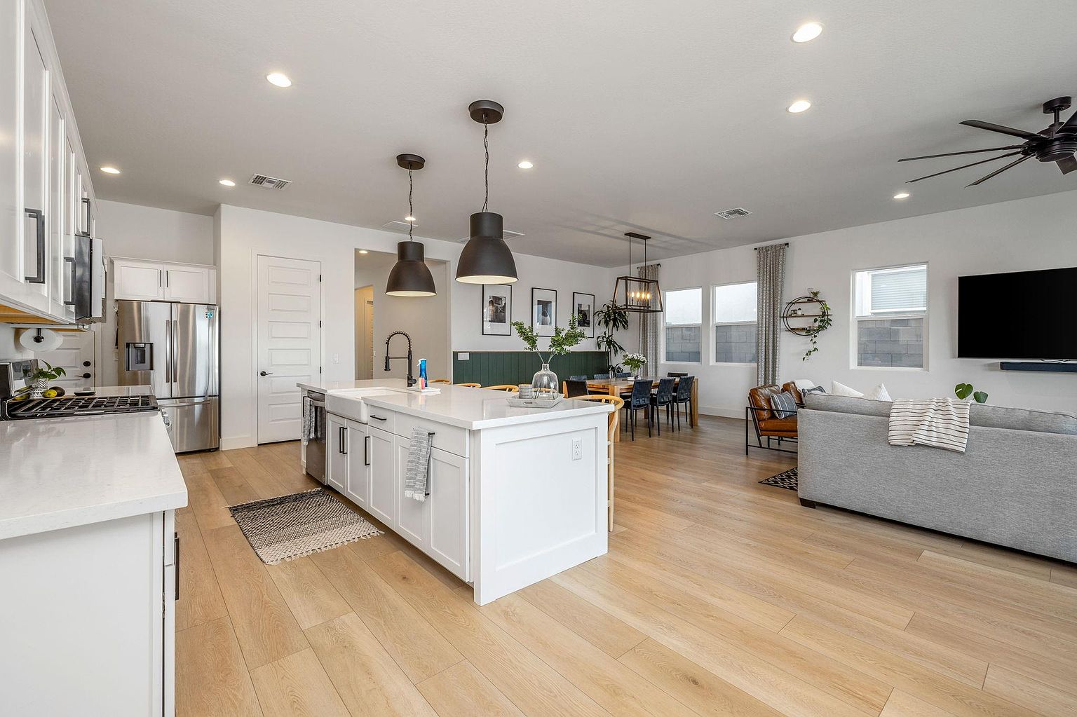 10209 E Thistle Ave photo 3
