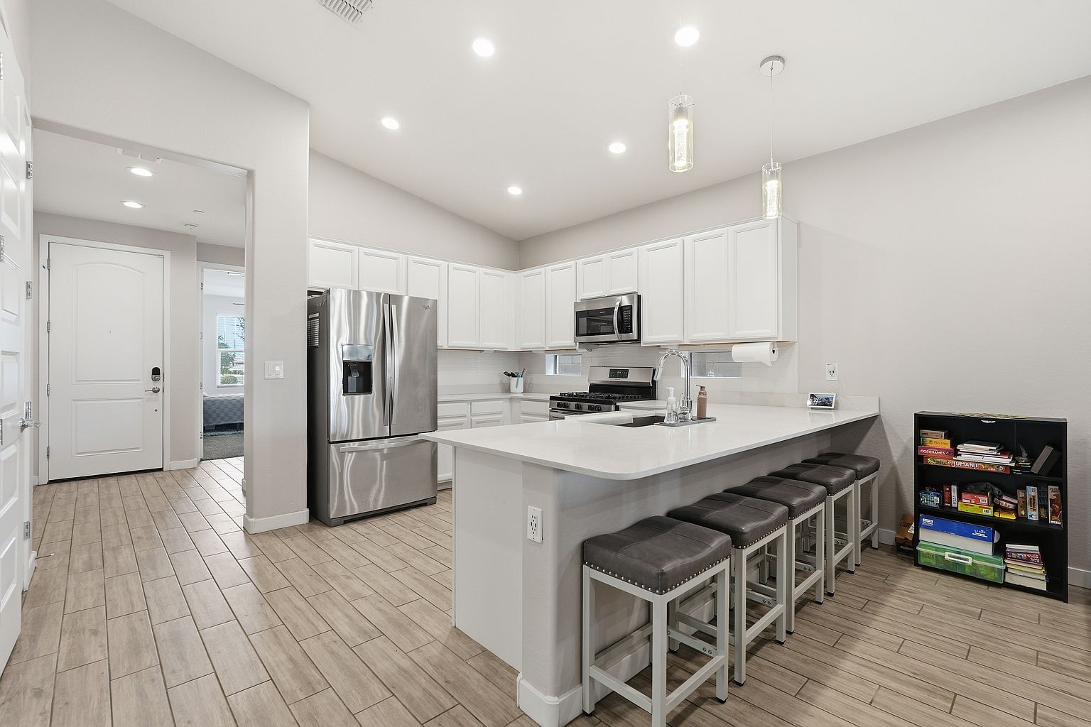 9606 E Tesla Ave photo 5