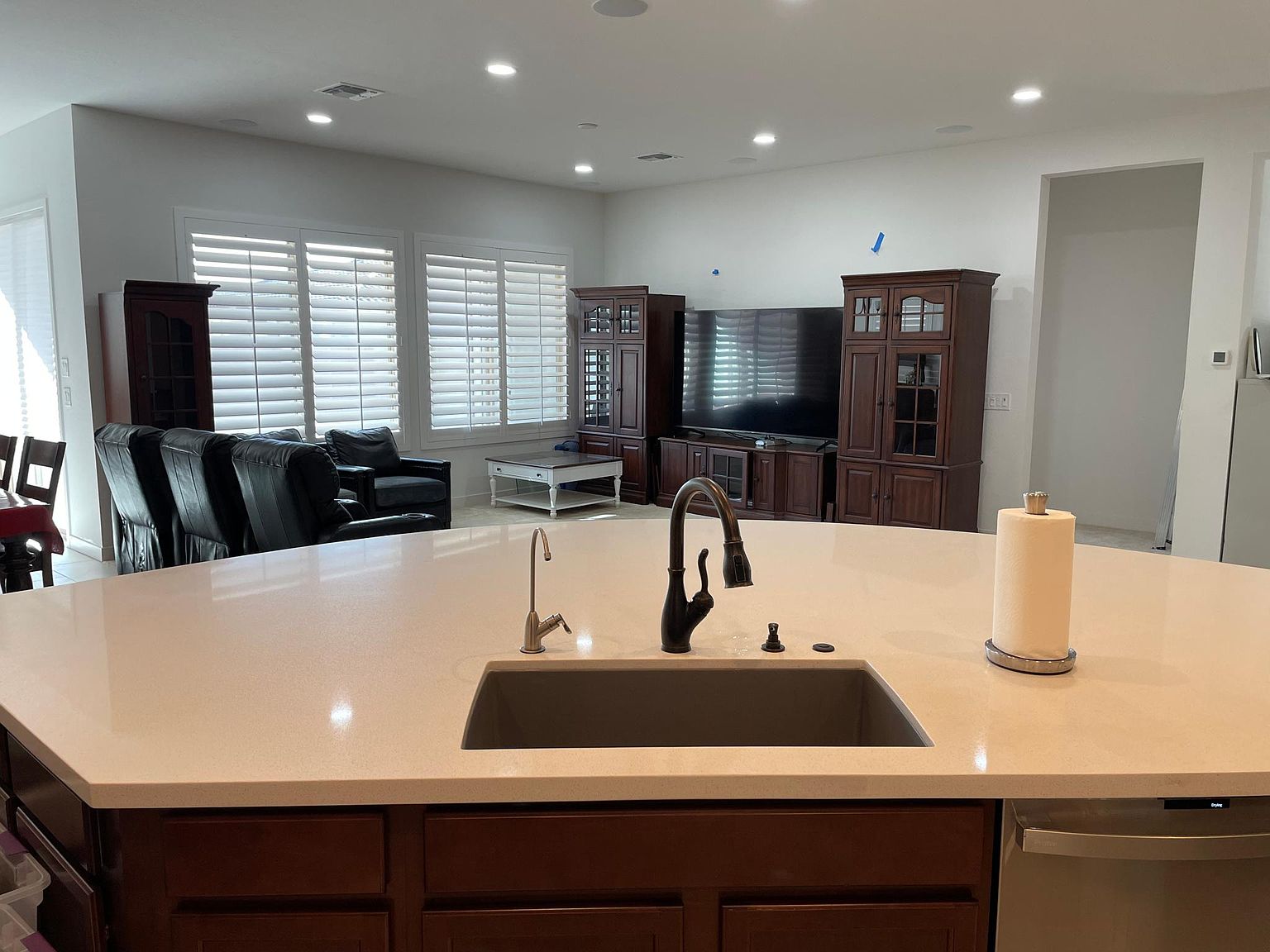 1549 E San Carlos Way photo 4