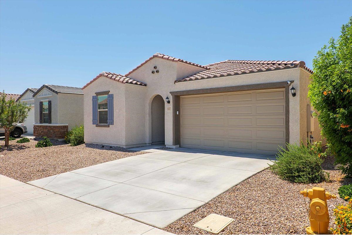 421 E Elm Ln photo 2