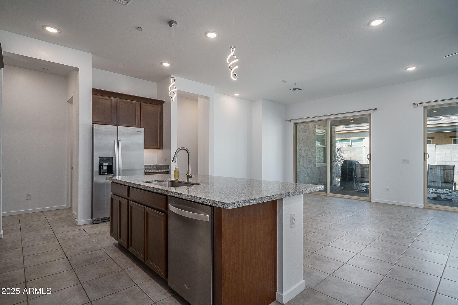 14084 W Desert Flower Dr photo 3