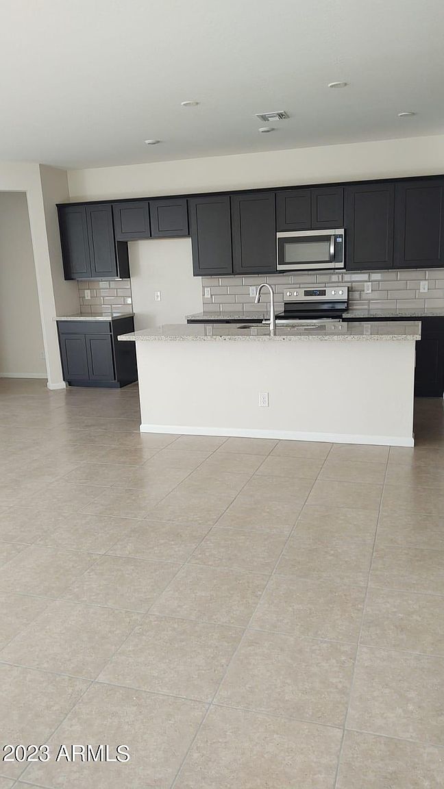 17844 W Villa Hermosa Ln photo 5