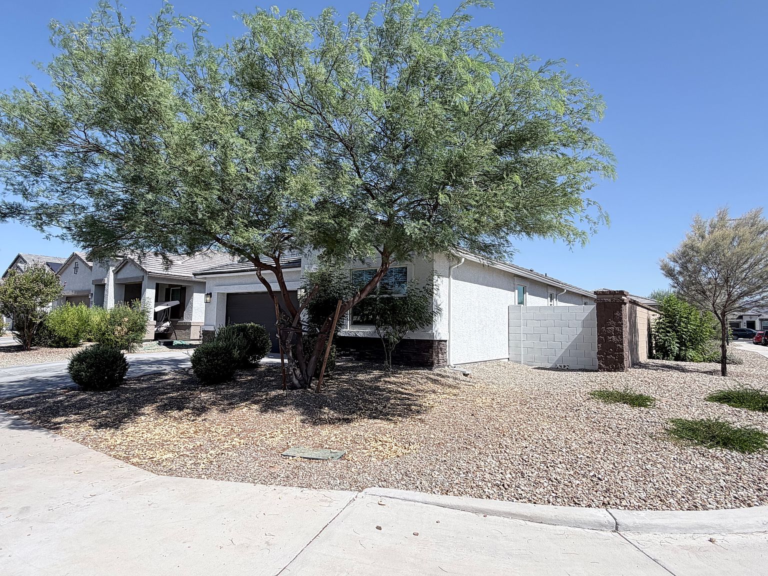 24170 W Flores Dr photo 4