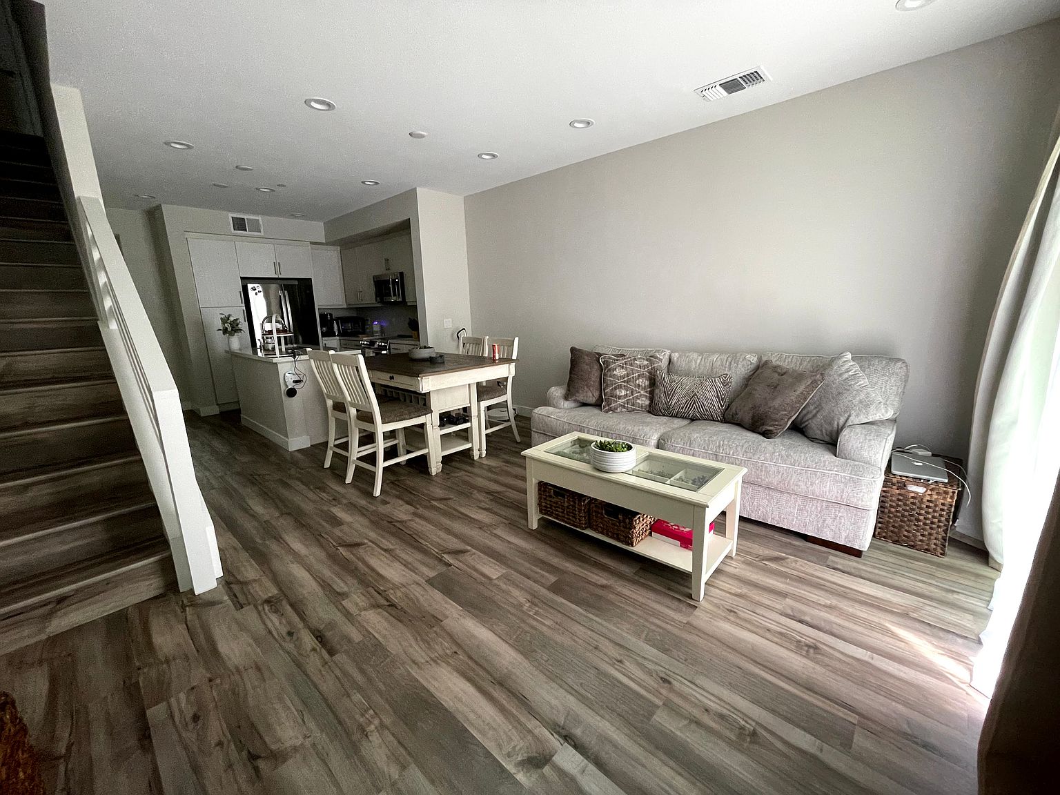 3959 Wattling St Oakland, CA 94601 photo 2