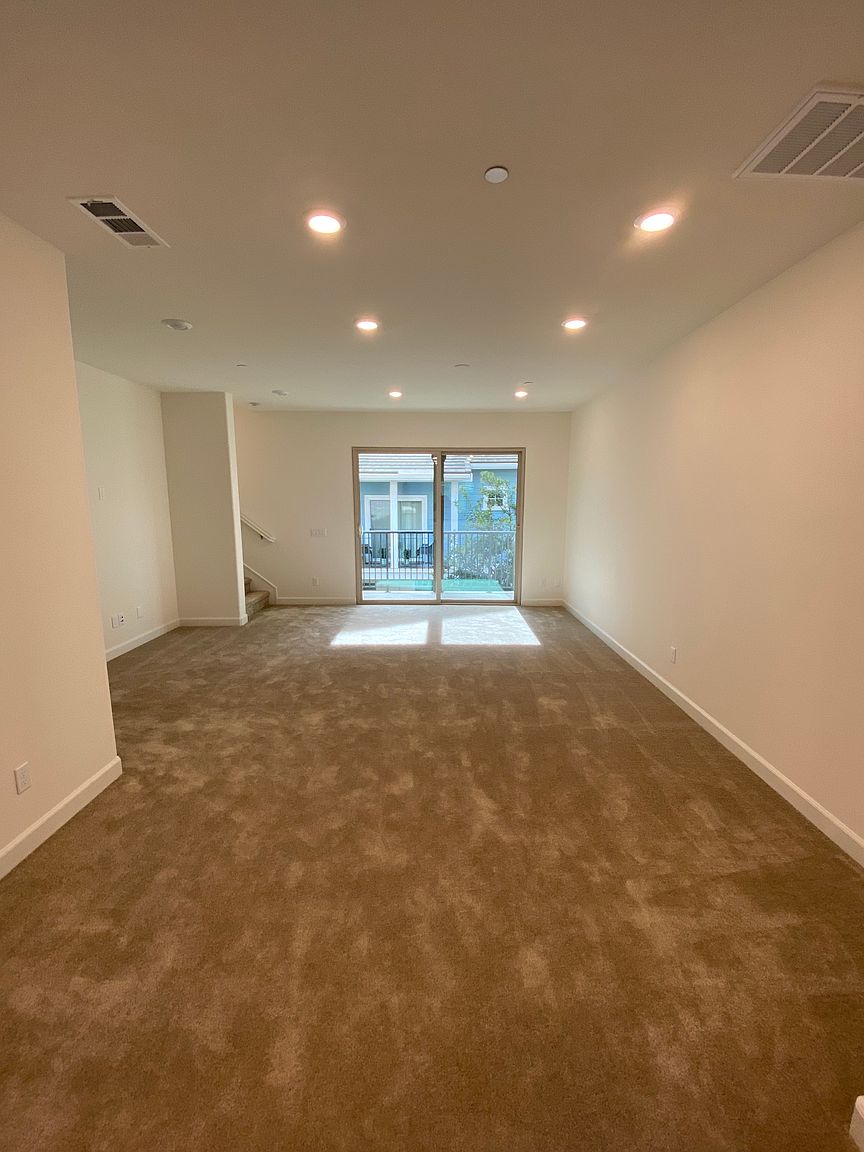 4371 Pacifica Way photo 4