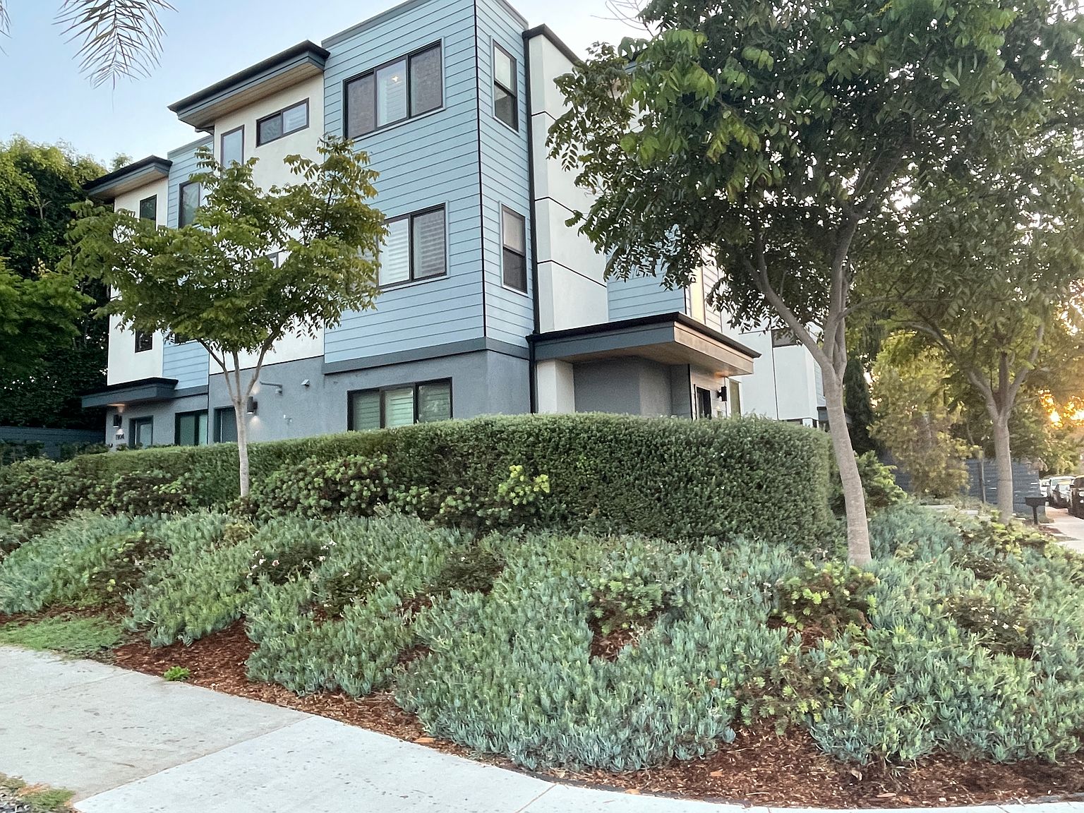 1902 Chalcedony St photo 2