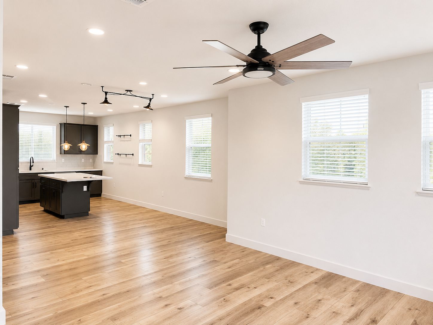 129 Laurel Knoll Drive - Lot 8 Rentals photo 4