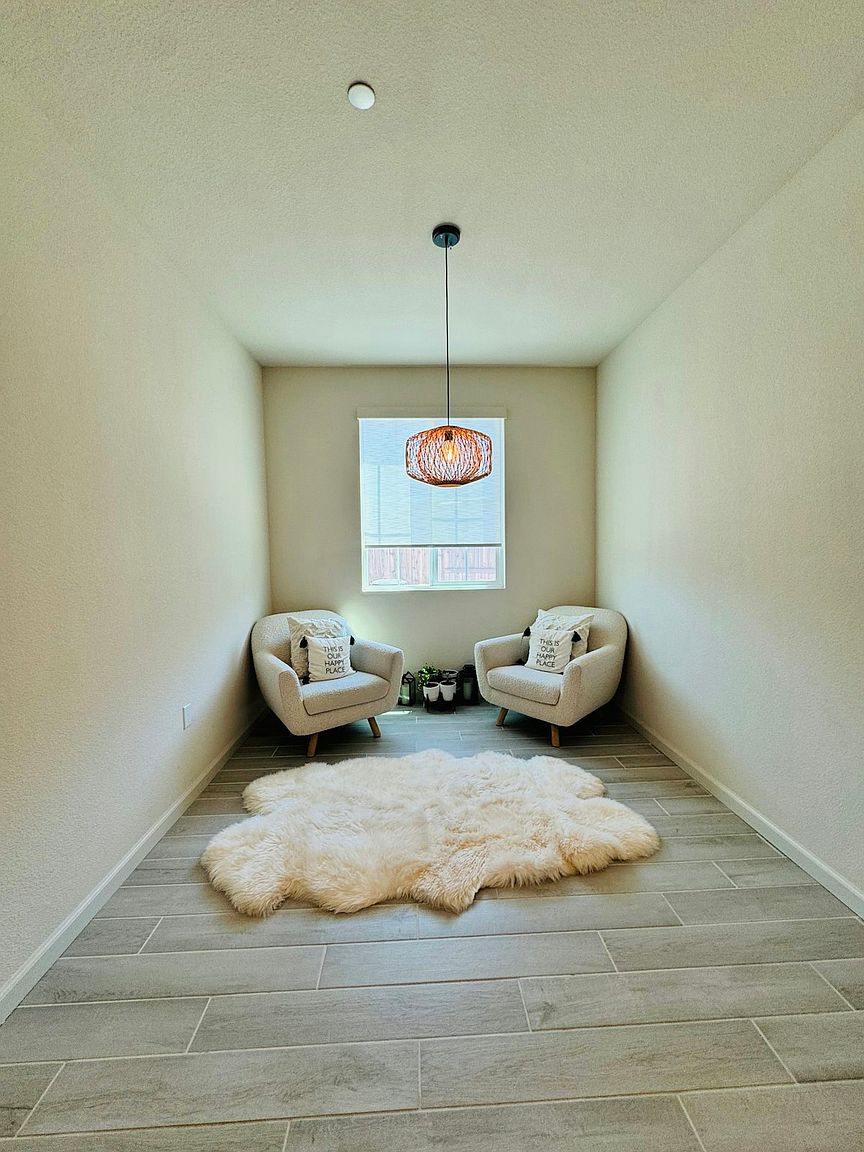 4018 Kenwood Cir photo 4