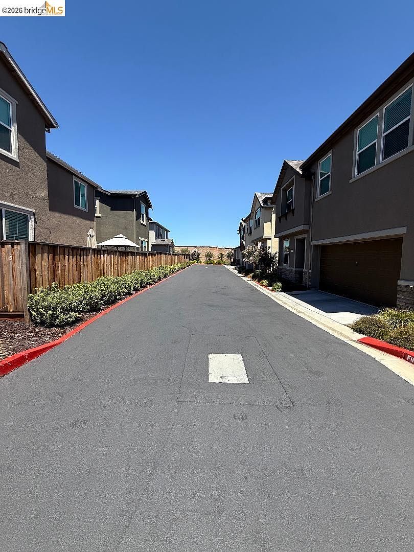 85 Savannah Ln Pittsburg, CA 94565
