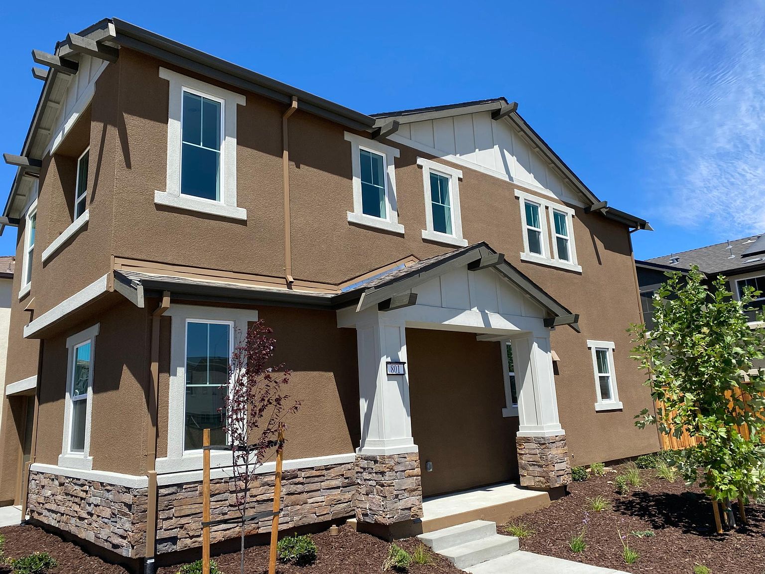 801 Verdant Ln photo 2