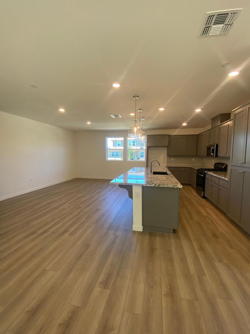 2408 Lake Club Dr Fairfield, CA 94533 photo 5