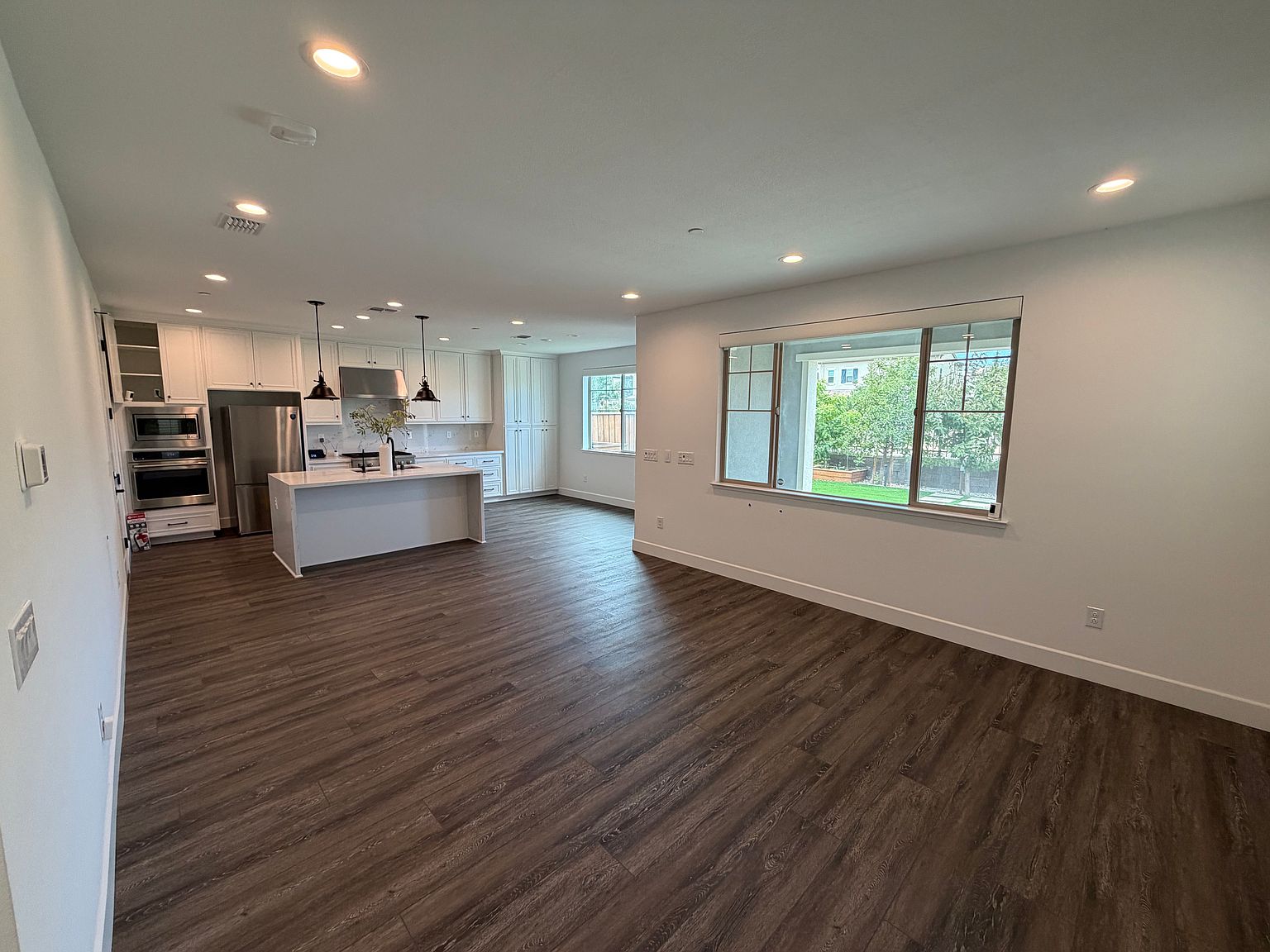 1119 S Forestor Ln photo 5
