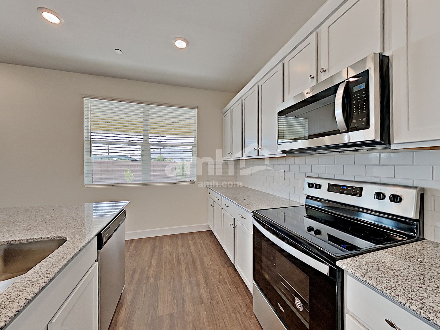 5949 W Columbine Dr Glendale, AZ 85304 photo 3