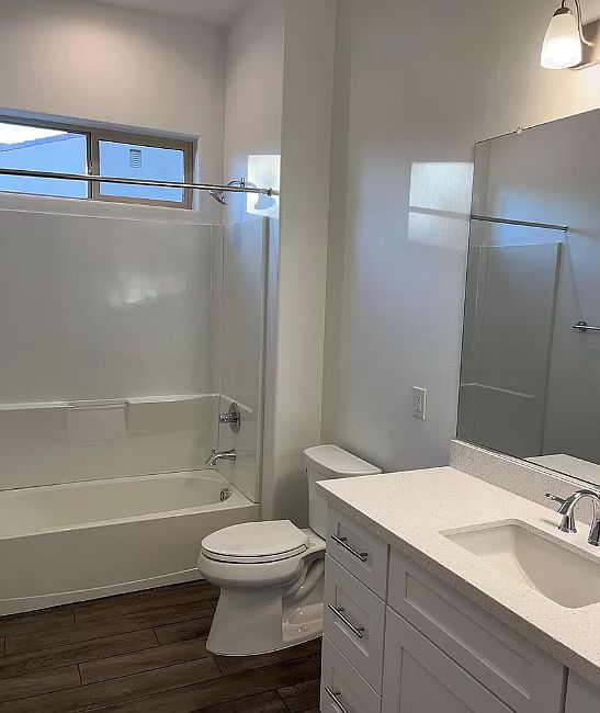17346 E Greythorn photo 3