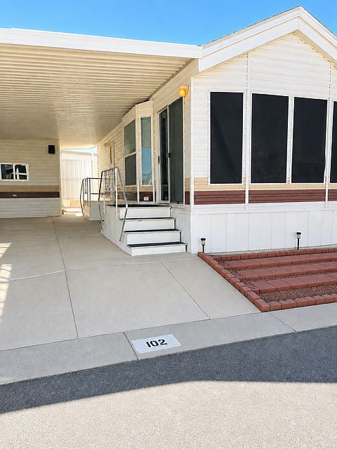 702 S Meridian Rd Apache Junction, AZ 85120