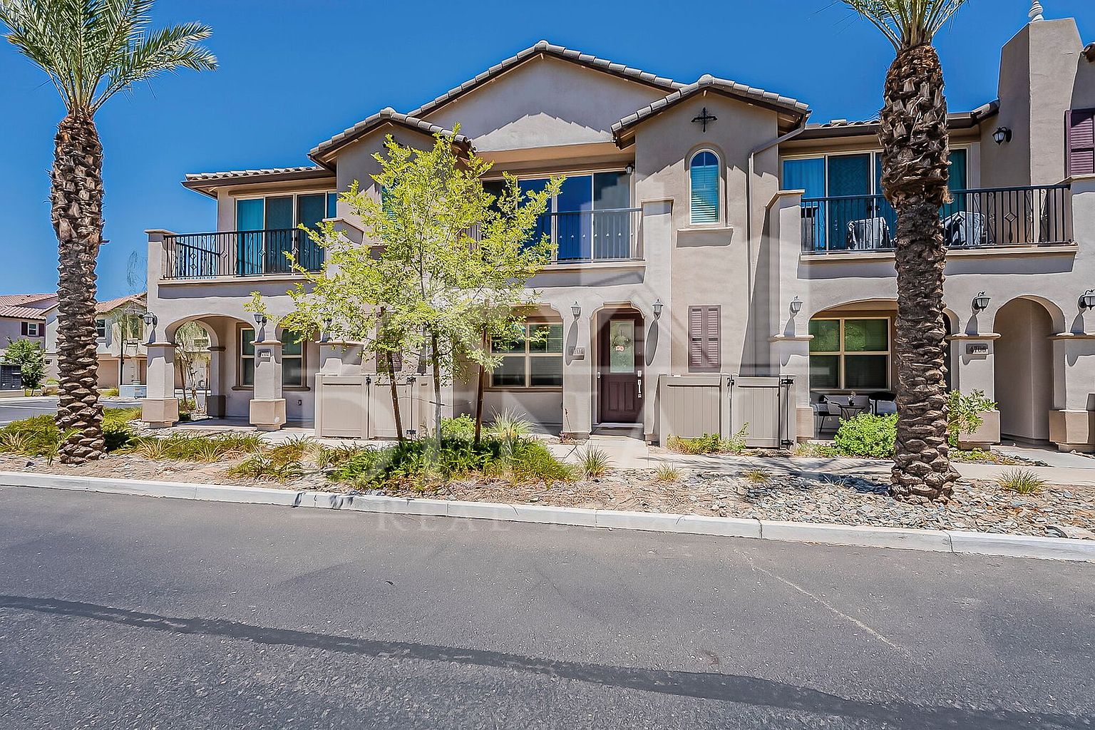 4704 S Glacier