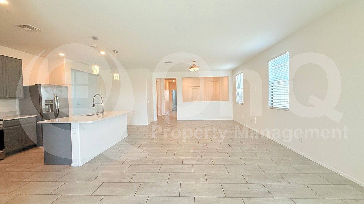 2435 W Kowalsky Ln photo 5