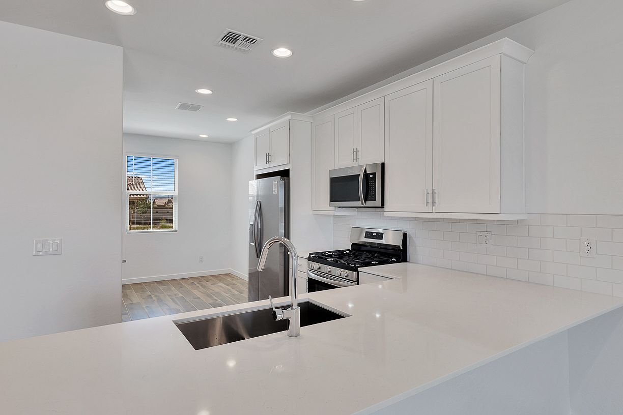 17042 W Artemisa Ave photo 5
