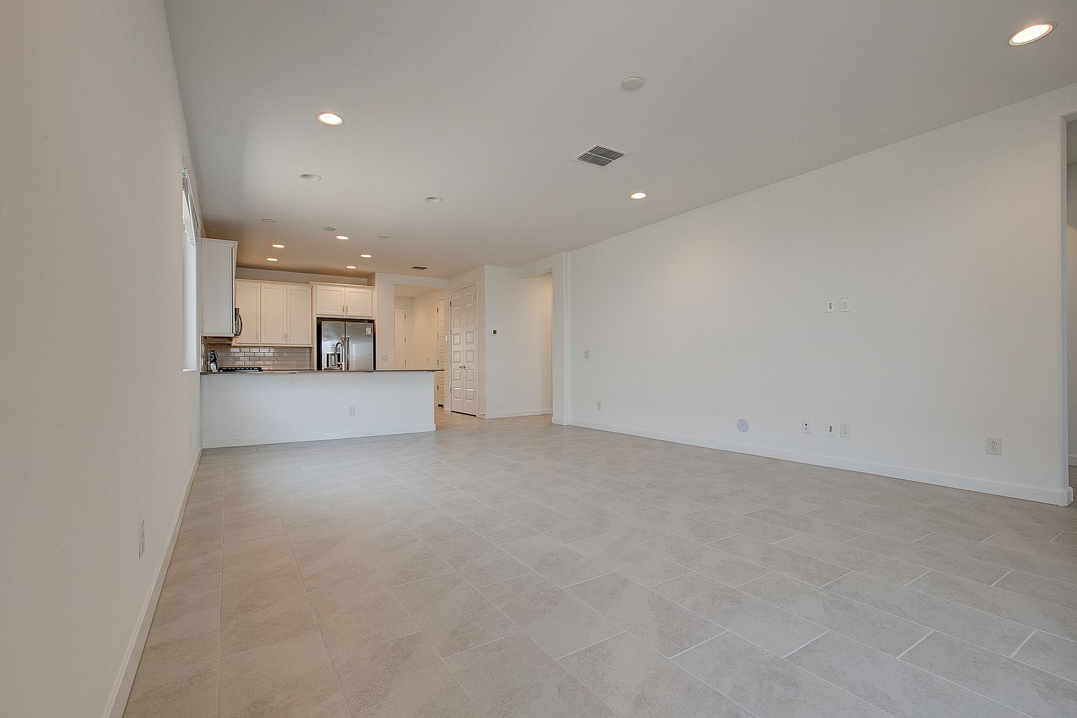 17050 W Artemisa Ave Surprise, AZ 85387 photo 5