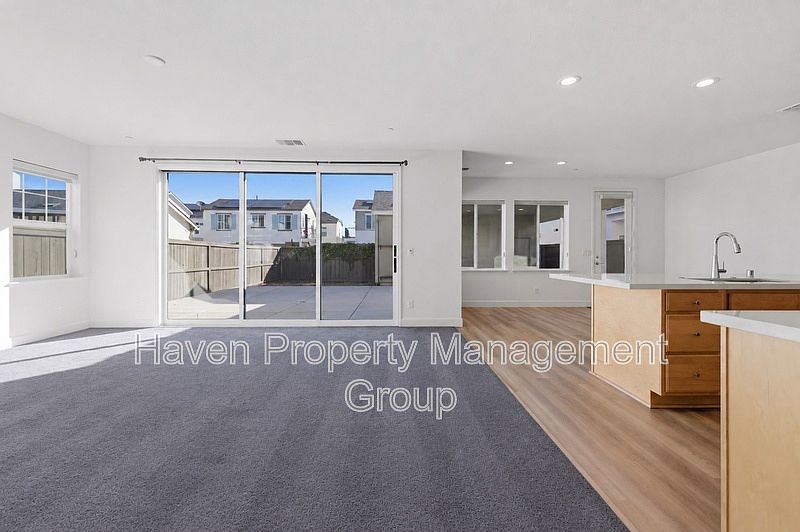 3003 Neil Jerome Dr photo 4