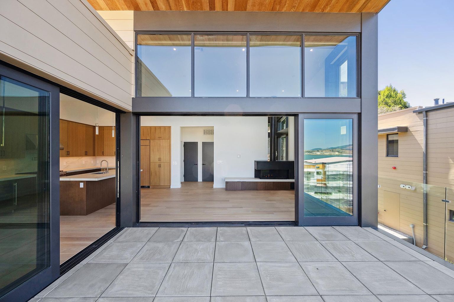 3 Oak Shore Dr photo 4