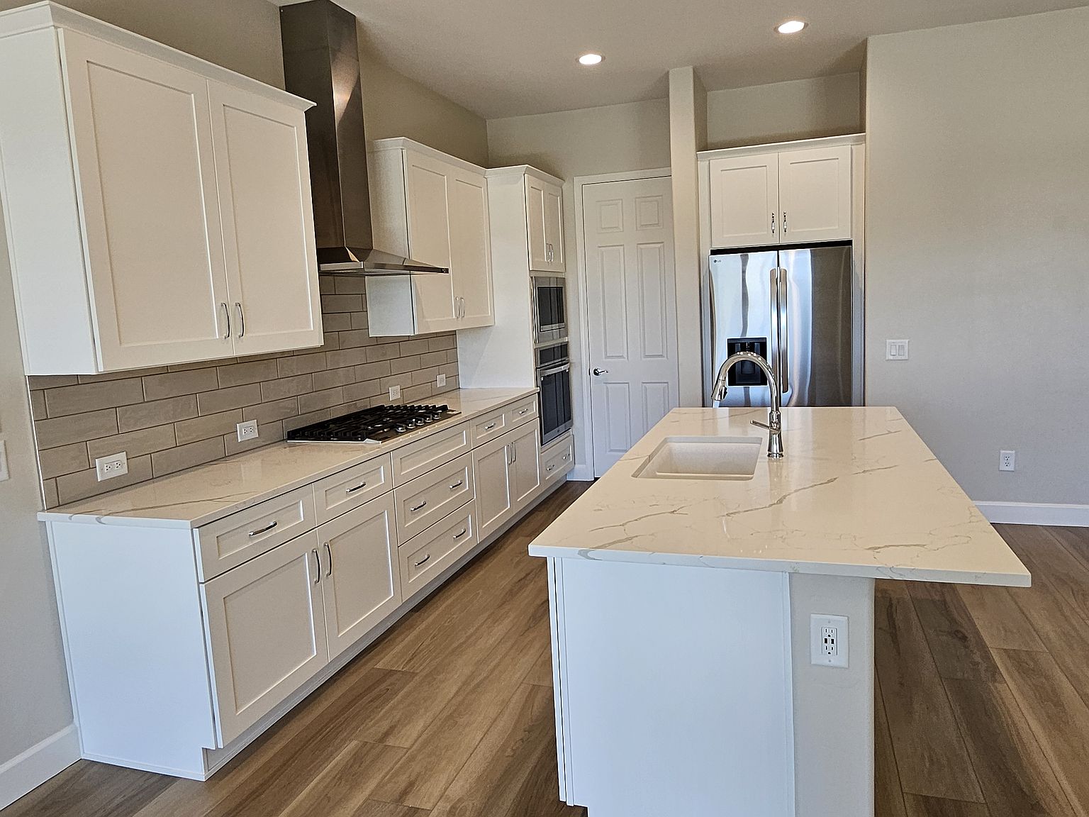 30668 S Willet Way photo 3