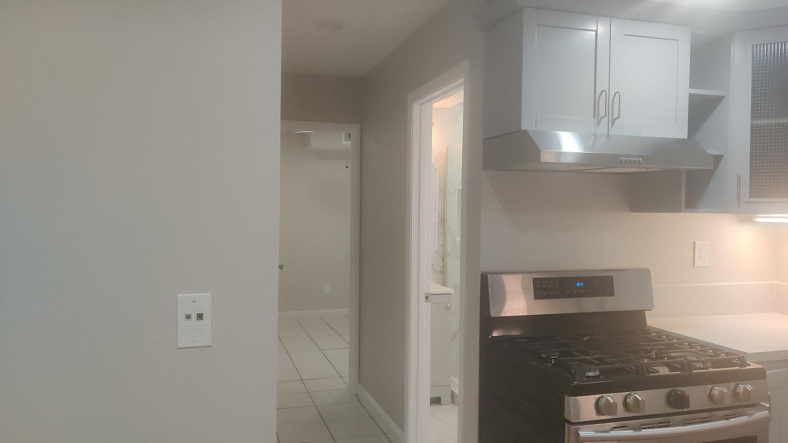 1843 1/2 Donax Ave photo 4