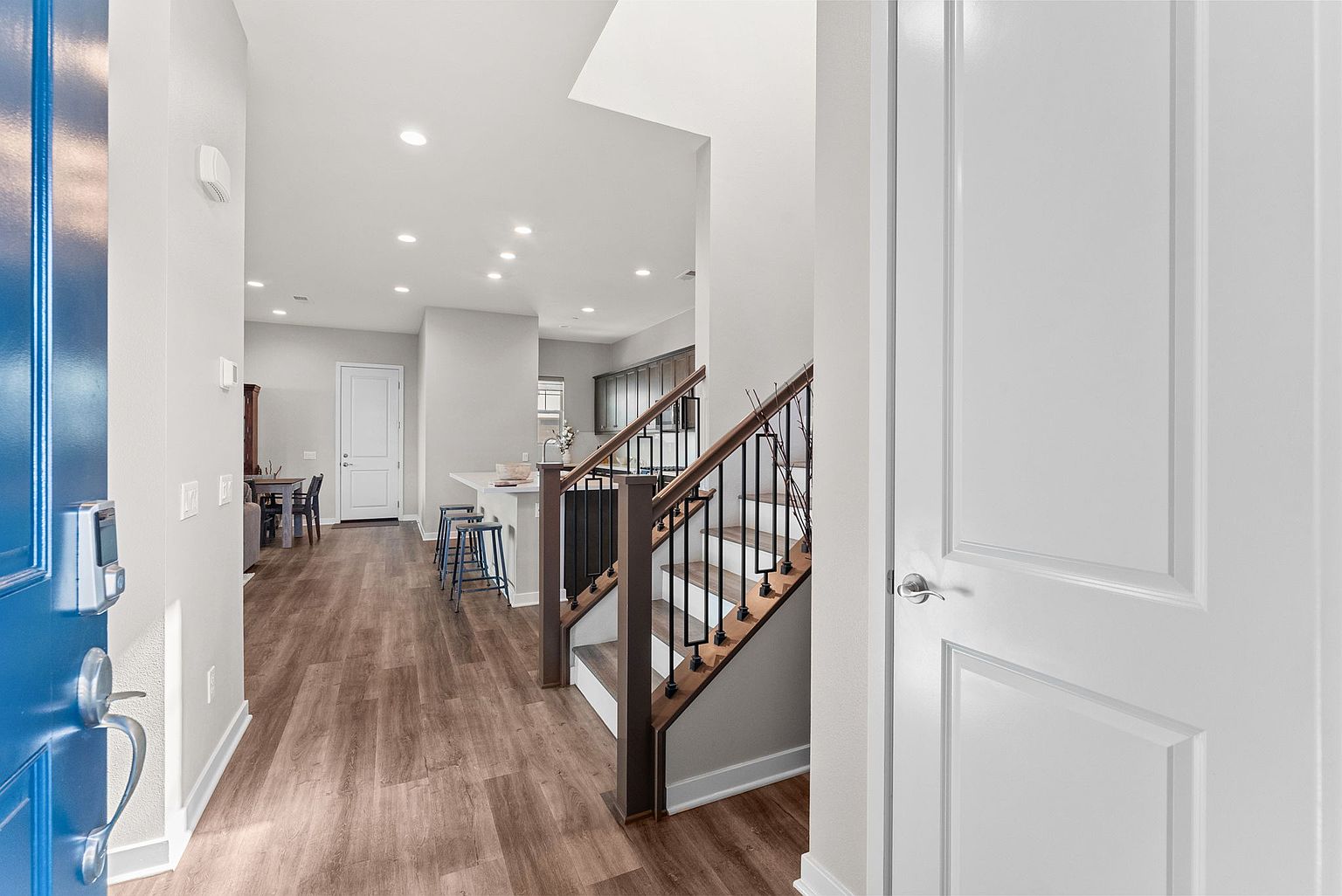 495 Village Greens Way photo 4