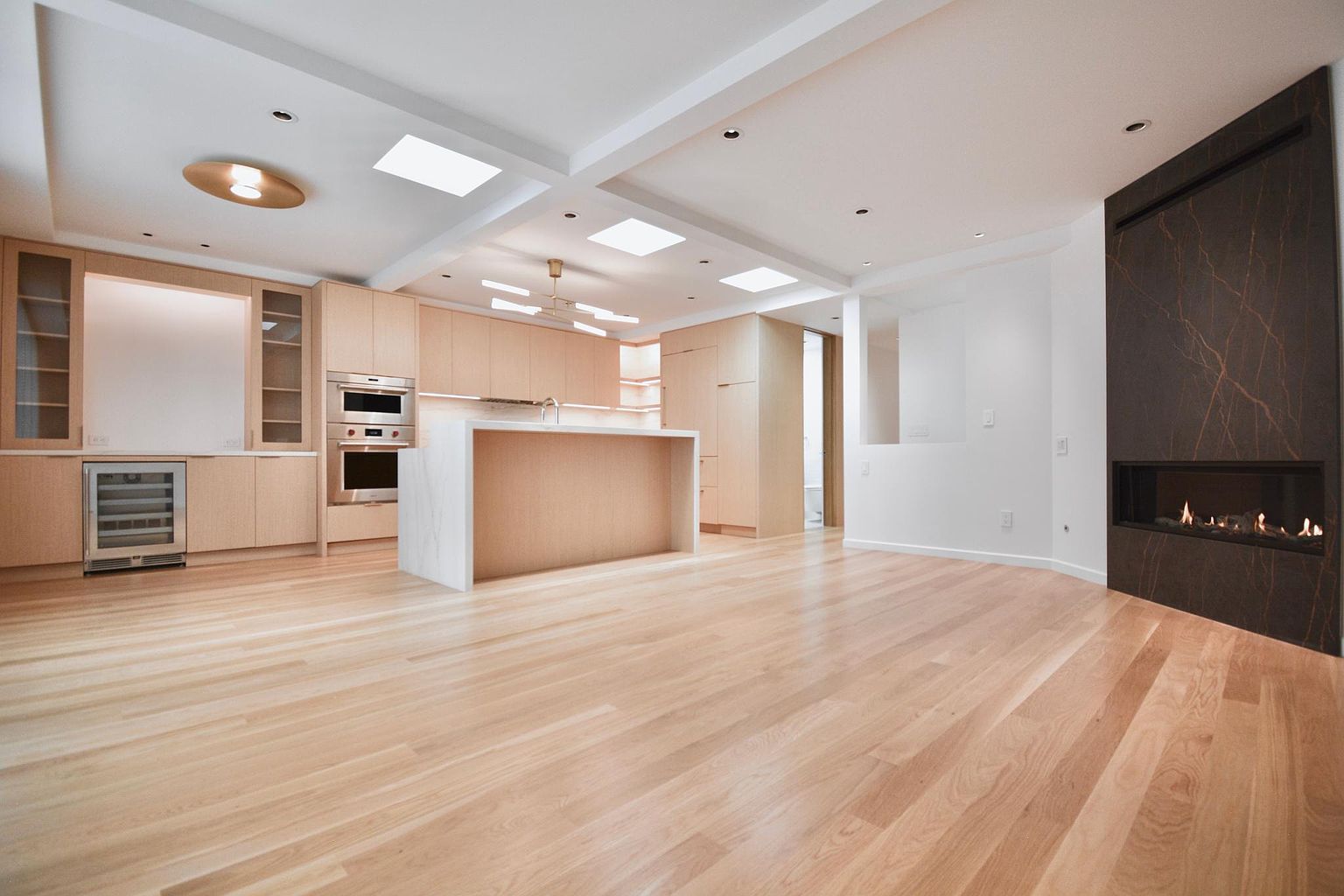 120 Randall St photo 5