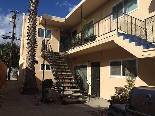4658 E Mountain View Dr photo 2